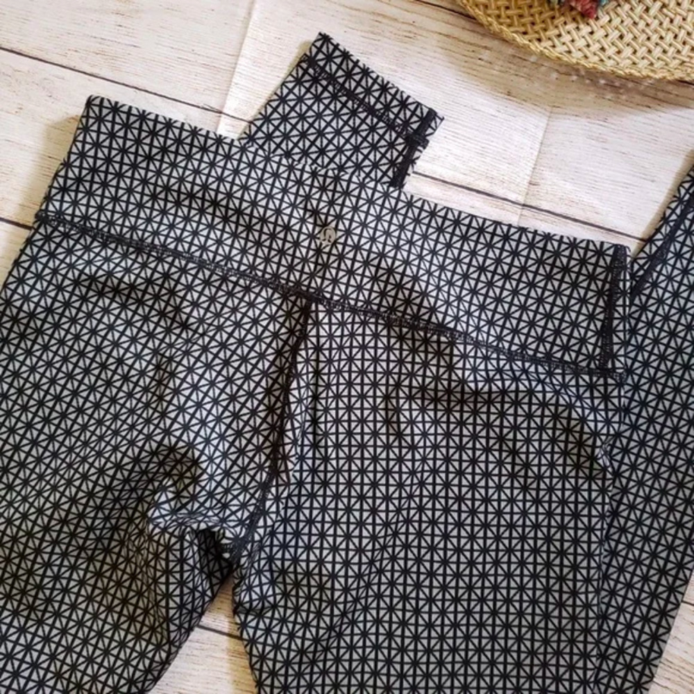 Lululemon Wunder Under Geometric Pattern Leggings… - image 4